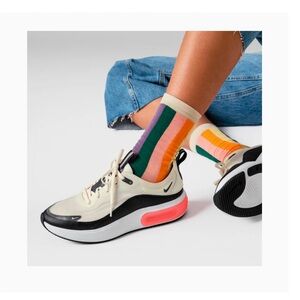 NIKE - Wmns Air Max Dia 'Pale Ivory' Sneakers SE (Size 9)